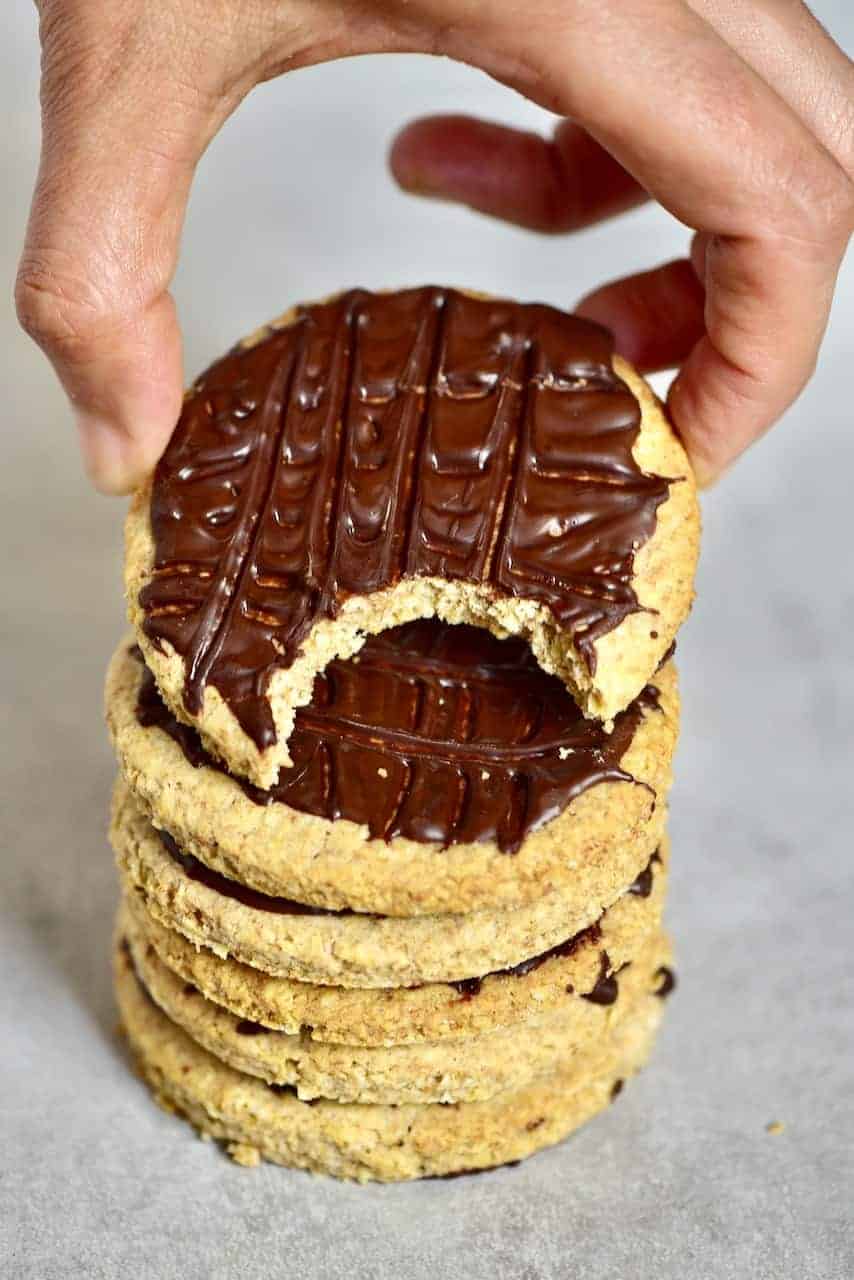 Make Healthier Chocolate Oat Digestives: Easy Reduced-Sugar Recipe